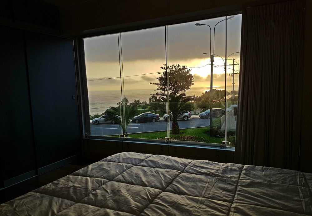 Stylish Ocean View Private Apartment Лима Екстериор снимка